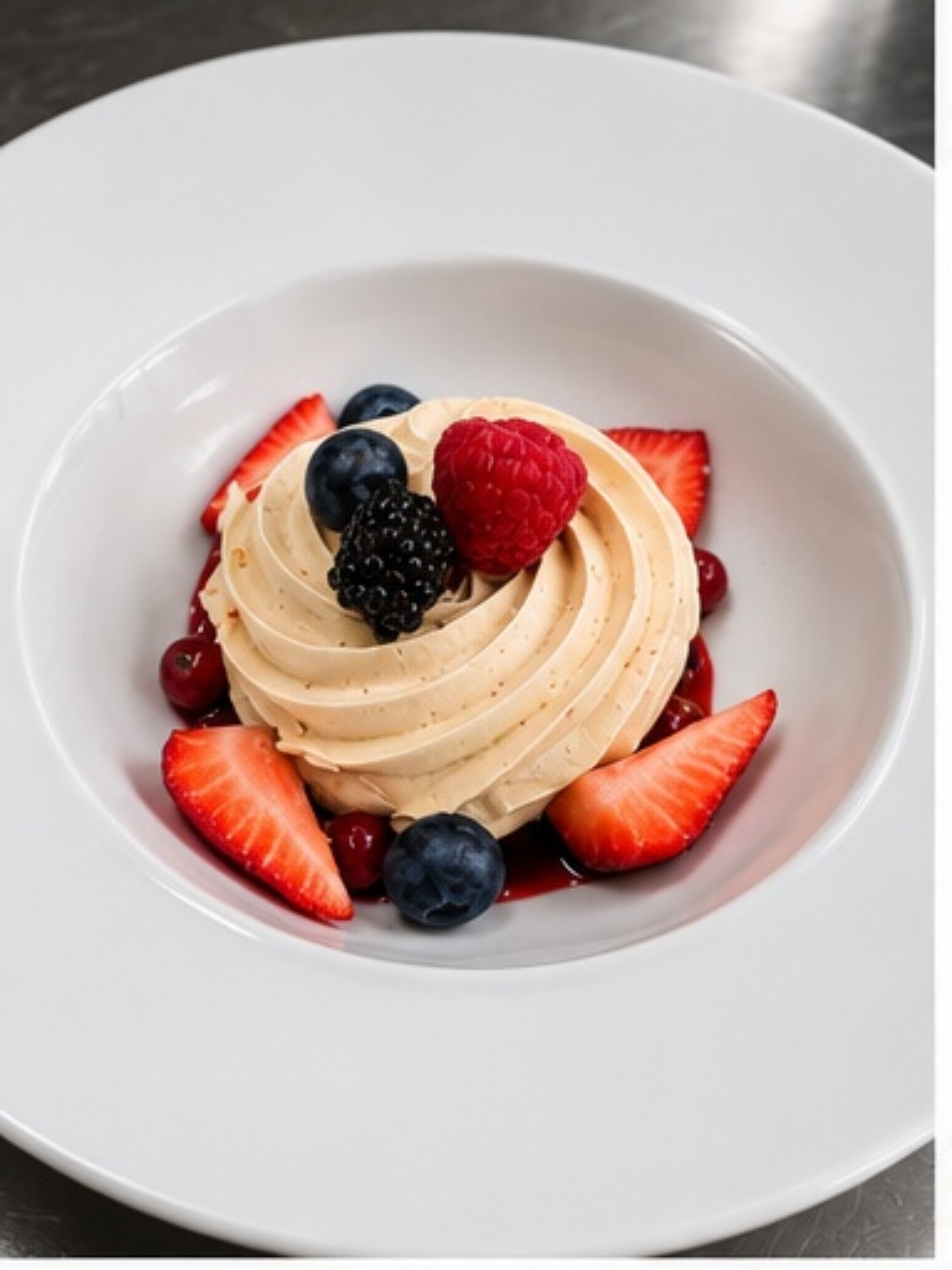 Meringue dessert with berries